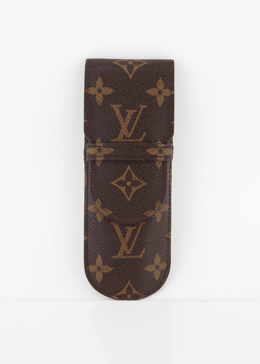 LOUIS VUITTON iPhone Folio Case in Monogram - More Than You Can