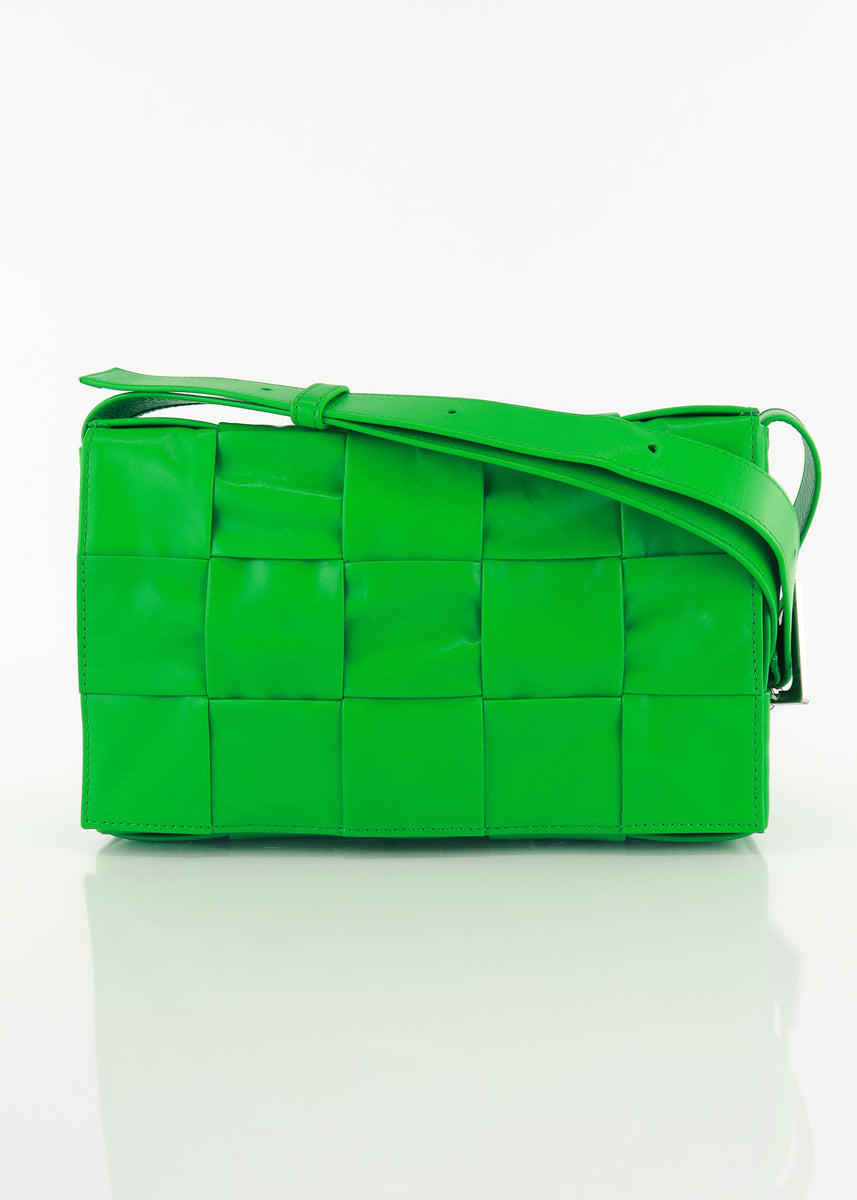 バッグ BOTTEGA VENETA Mint Maxi Intrecciato Bag Bottega Veneta Paper Calfskin Maxi Intrecciato Cassette