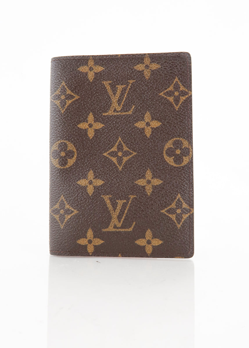 Louis Vuitton Monogram Passport – DAC