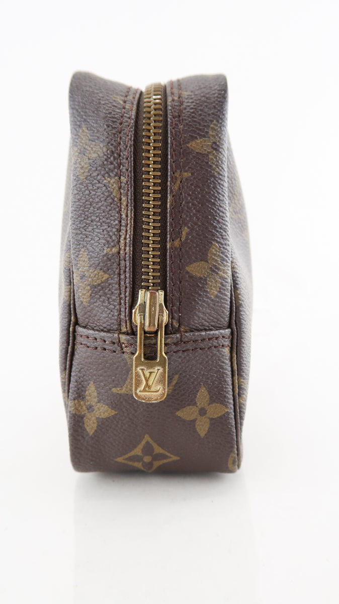 Louis Vuitton Monogram Toiletry 23 – DAC