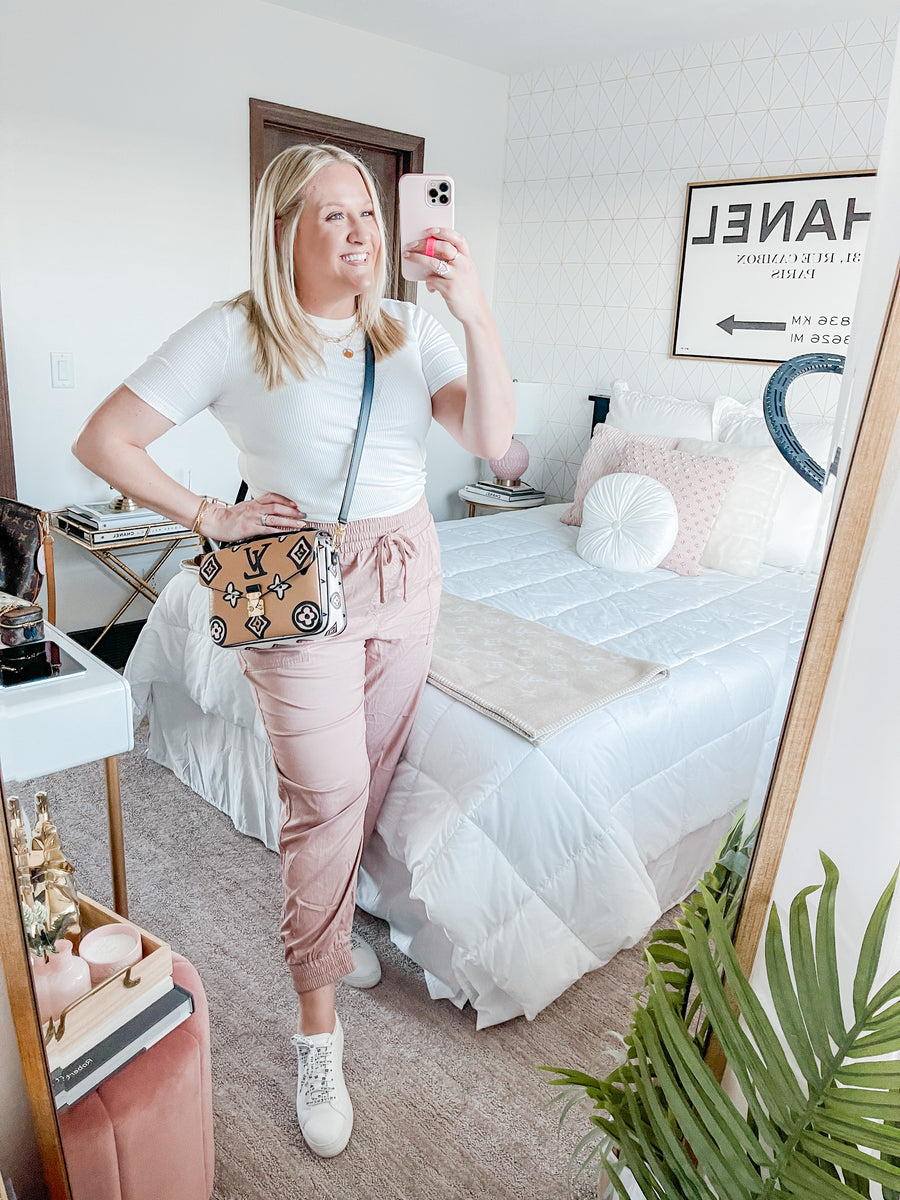 LOUIS VUITTON ポルト クレ・イリュストレ ワイルド・アット・ハート LOUIS VUITTON ルイヴィトン ポルトクレ イリュストレ ワイルド アット