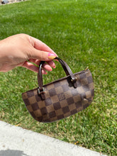 Load image into Gallery viewer, Louis Vuitton Damier Ebene Pouch