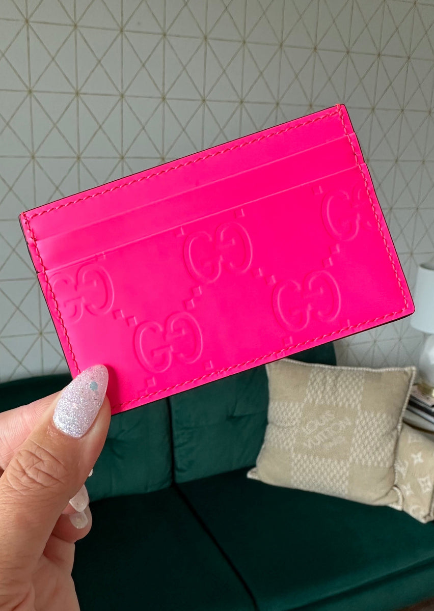 Gucci Rubber Monogram Card Holder Pink – DAC Gucci Rubber Monogram Card Holder Pink – DAC