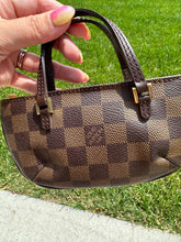 Load image into Gallery viewer, Louis Vuitton Damier Ebene Pouch