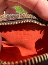 Load image into Gallery viewer, Louis Vuitton Damier Ebene Pouch