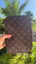 Load image into Gallery viewer, Louis Vuitton Monogram Packing Cube MM