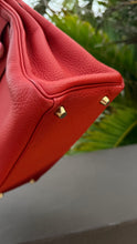 Load image into Gallery viewer, Hermes Togo Kelly 28 Rouge Casque