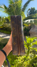 Load image into Gallery viewer, Louis Vuitton Monogram Toiletry 23