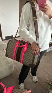 Gucci Supreme Canvas Savoy Medium Duffle Pink