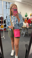 Load image into Gallery viewer, Louis Vuitton Monogram Vernis Sullivan Pink