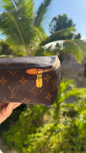 Load image into Gallery viewer, Louis Vuitton Monogram Packing Cube MM