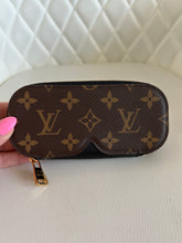 Load image into Gallery viewer, Louis Vuitton Monogram Sunglasses Case