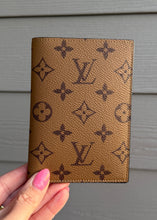Load image into Gallery viewer, Louis Vuitton Monogram Reverse Passport