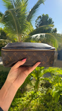 Load image into Gallery viewer, Louis Vuitton Monogram Packing Cube MM