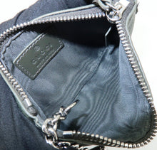 Load image into Gallery viewer, Gucci Supreme Canvas Monogram Key Pouch Green