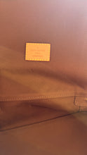 Load image into Gallery viewer, Louis Vuitton Monogram Packing Cube MM
