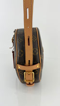 Load image into Gallery viewer, Louis Vuitton Monogram Boite Chapeau Souple MM