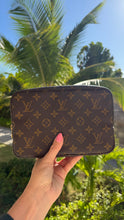 Load image into Gallery viewer, Louis Vuitton Monogram Toiletry 23