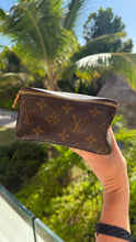 Load image into Gallery viewer, Louis Vuitton Monogram Packing Cube MM