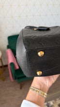 Load image into Gallery viewer, Louis Vuitton Empreinte Montaigne Bb Black