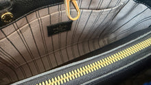 Load image into Gallery viewer, Louis Vuitton Empreinte Montaigne Bb Black
