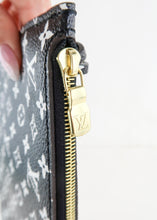 Load image into Gallery viewer, Louis Vuitton Monogram Jungle Neverfull Pochette Black