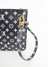 Load image into Gallery viewer, Louis Vuitton Monogram Jungle Neverfull Pochette Black