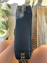 Load image into Gallery viewer, Chanel Caviar Single Flap Black