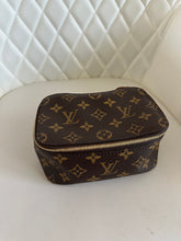 Load image into Gallery viewer, Louis Vuitton Monogram Packing Cube PM