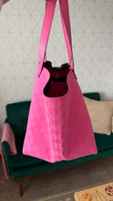 Load image into Gallery viewer, Gucci GG Medium Canvas Tote Bag Pink