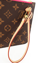 Load image into Gallery viewer, Louis Vuitton Monogram Neverfull Pochette Pink