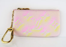 Load image into Gallery viewer, Louis Vuitton Empreinte Key Pouch Stardust