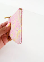 Load image into Gallery viewer, Louis Vuitton Empreinte Key Pouch Stardust