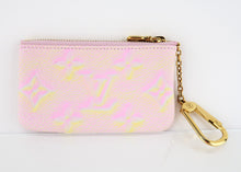 Load image into Gallery viewer, Louis Vuitton Empreinte Key Pouch Stardust