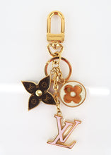 Load image into Gallery viewer, Louis Vuitton Spring Bloom Key Charm Pink