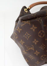 Load image into Gallery viewer, Louis Vuitton Monogram Artsy MM