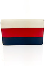 Load image into Gallery viewer, Gucci Queen Margaret Wallet on Chain