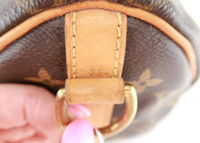 Load image into Gallery viewer, Louis Vuitton Monogram Speedy 25 Bandouliere