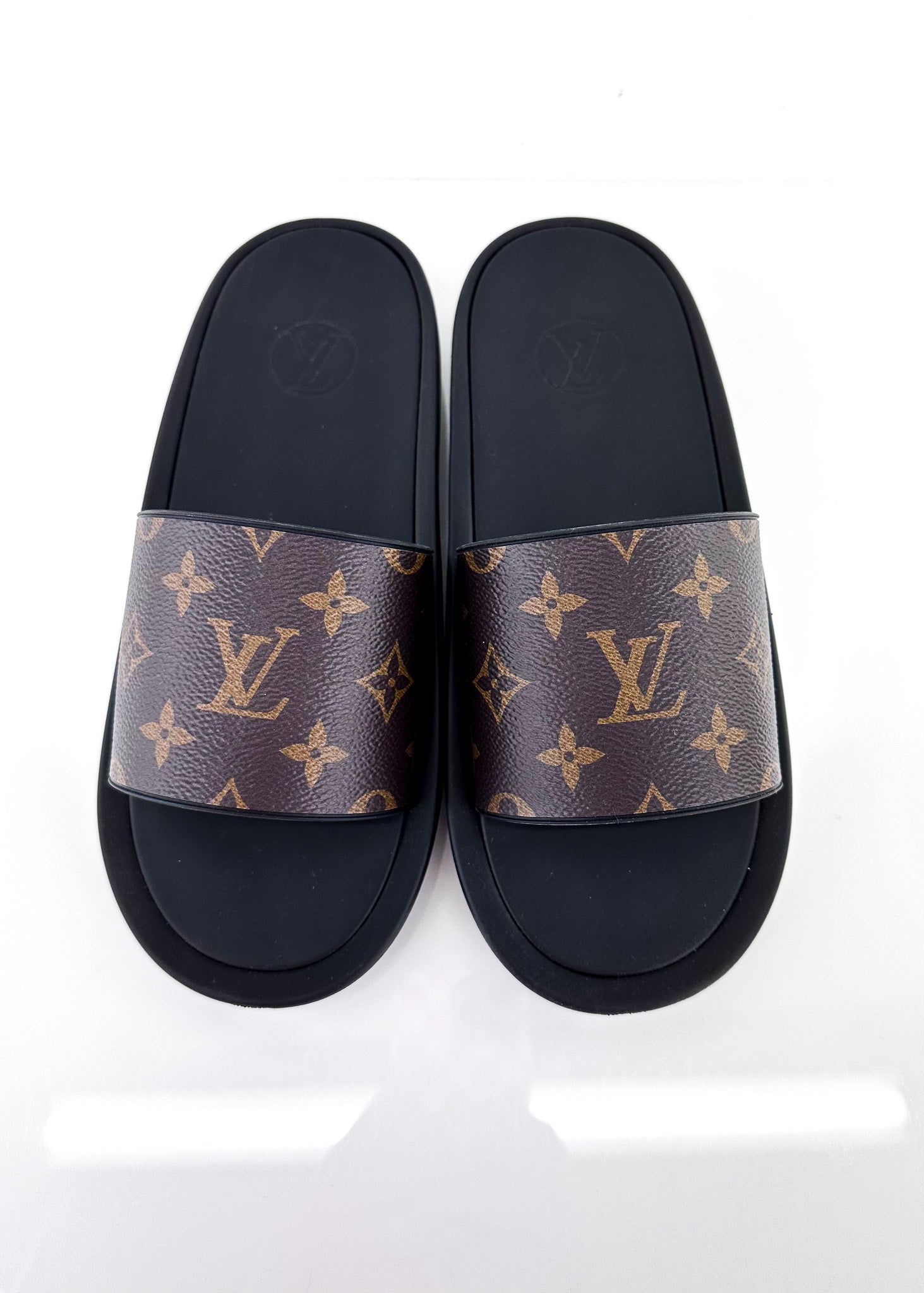 Louis Vuitton LV Monogram Rubber Slides It 36 | 6