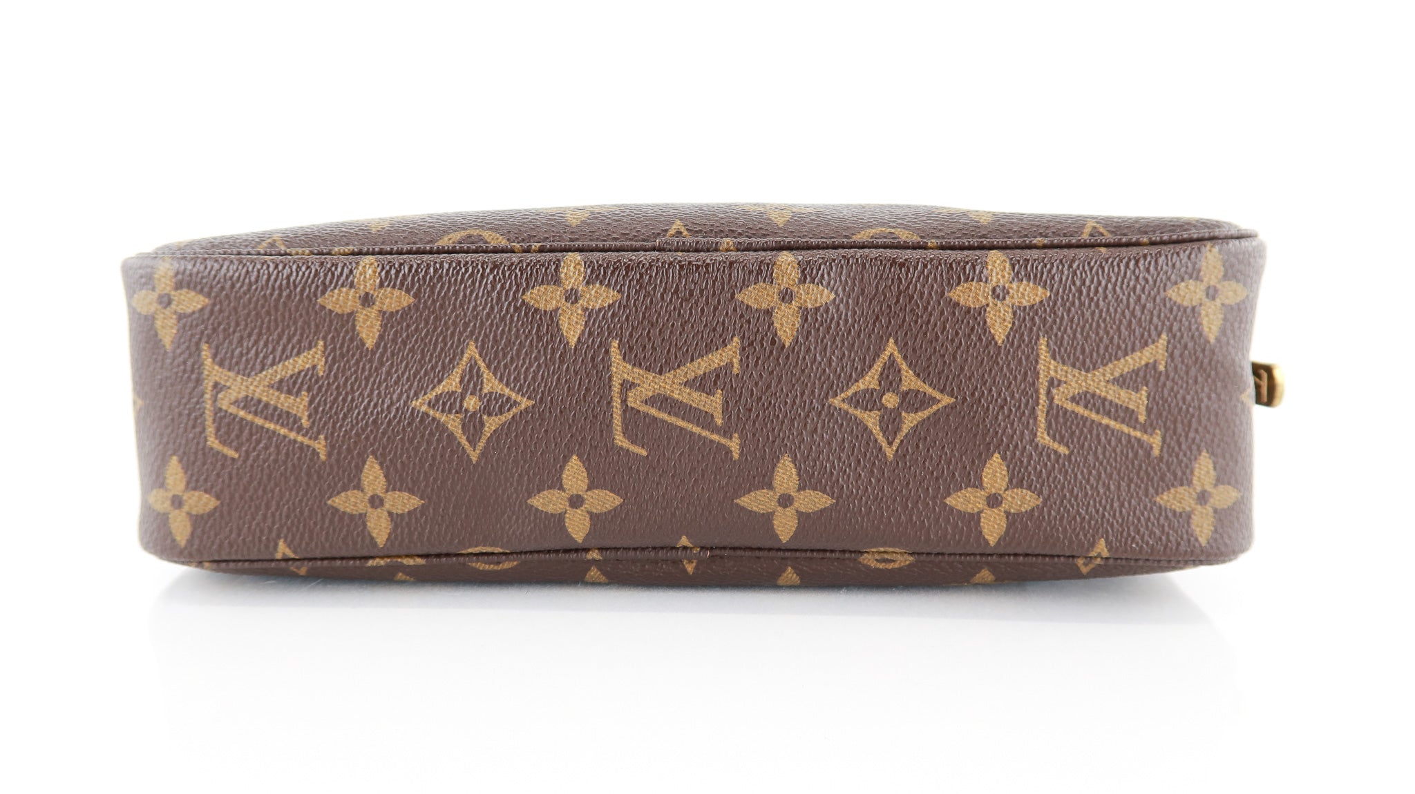 Louis Vuitton Monogram Toiletry 23 – DAC