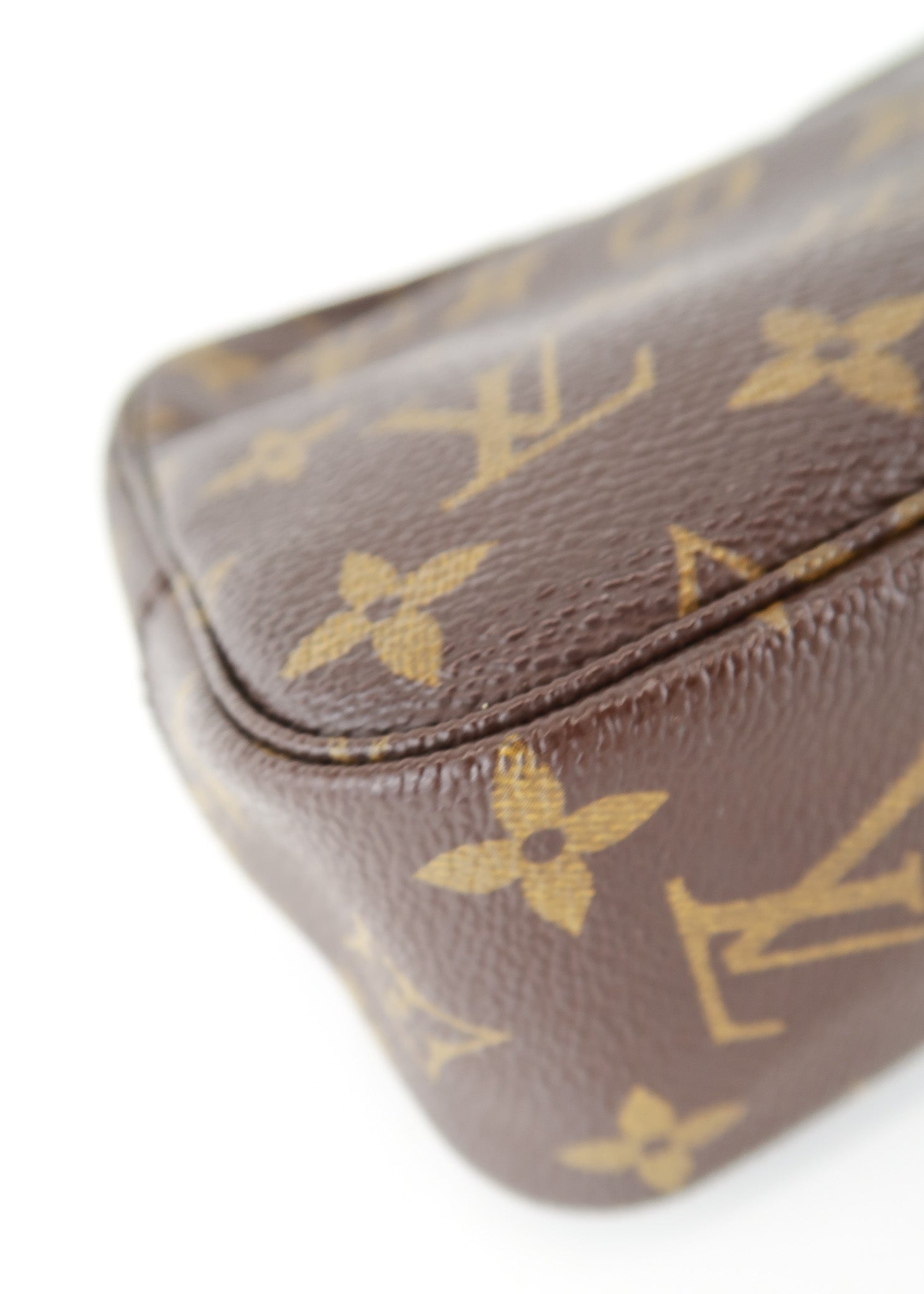 Louis Vuitton Monogram Toiletry 23 – DAC