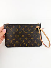 Load image into Gallery viewer, Louis Vuitton Monogram Neverfull Pochette