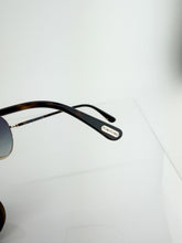 Load image into Gallery viewer, Tom Ford Aviator Sunglasses Gold