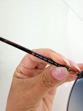 Load image into Gallery viewer, Tom Ford Aviator Sunglasses Gold