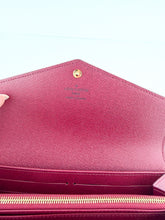 Load image into Gallery viewer, Louis Vuitton Monogram Sarah Wallet