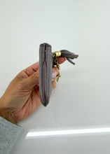 Load image into Gallery viewer, Gucci Calfskin Soho Key Pouch Purple