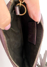 Load image into Gallery viewer, Gucci Calfskin Soho Key Pouch Purple
