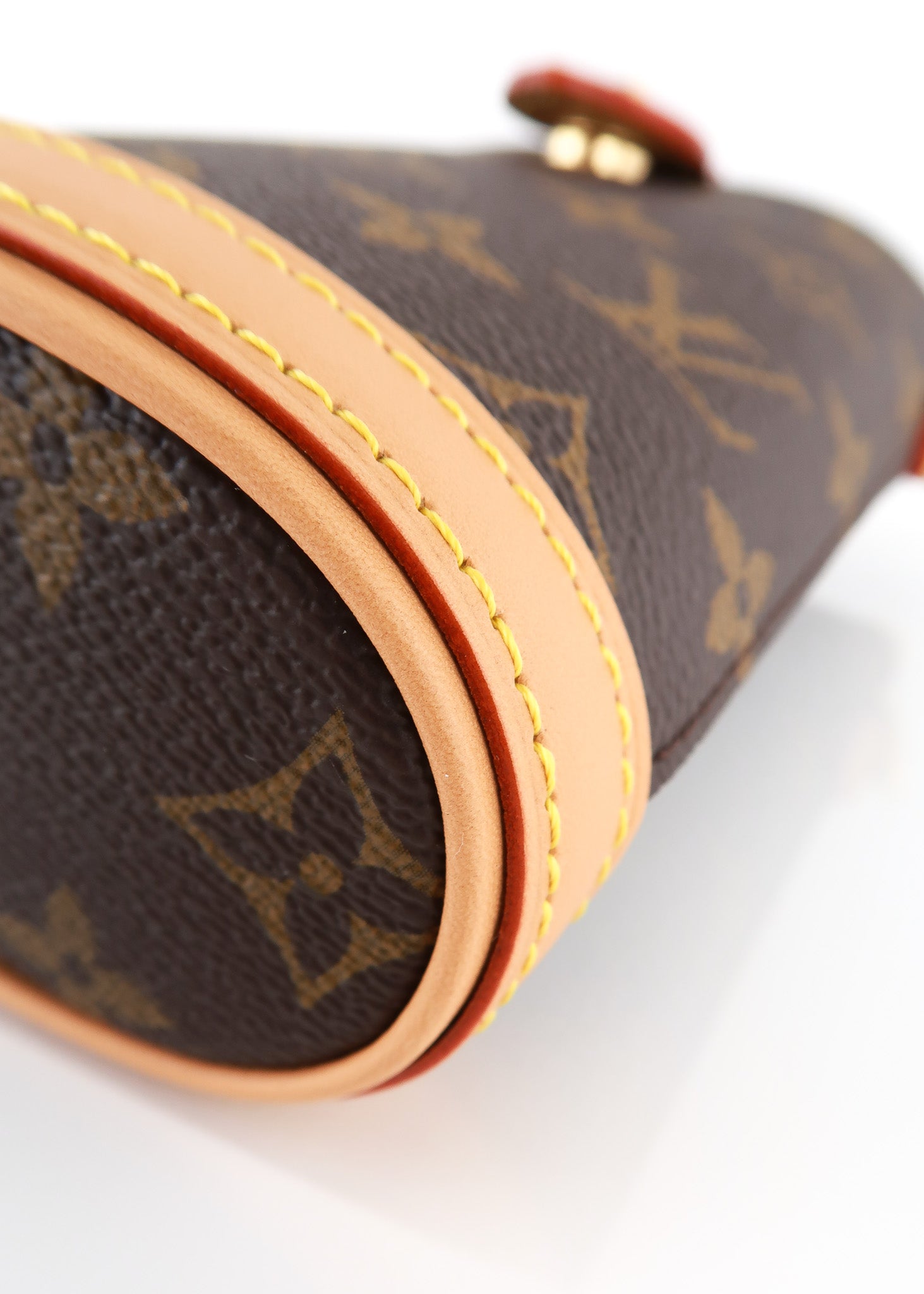 Authentic Louis Vuitton Fold Me Pouch Monogram, Luxury, Bags
