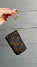 Load image into Gallery viewer, Louis Vuitton Monogram Key Pouch