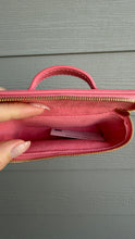 Load image into Gallery viewer, Louis Vuitton Epi Nice Beauty Tender Bliss